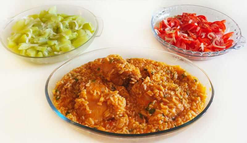 Galinhada com Saladas – Super Sabores.