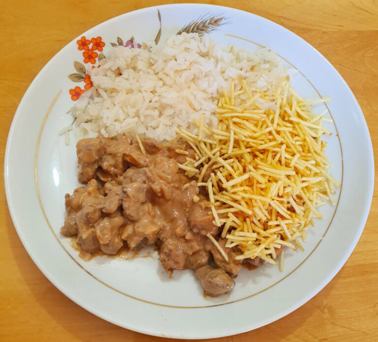 Strogonoff de Carne – Super Sabores.